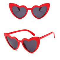 Love Ladies Akiniai nuo saulės Moterys Trend Širdies formos Akiniai nuo saulės Vintage UV400 Moteriški akiniai Lauko Automobilio Vairavimo Akiniai raudona