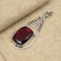 Red Garnet Gemstone 925 Sterling Silver Handmade Jewelry Fancy Design Pendant 2.75 Inches raudona