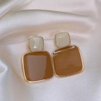 Maillard oil drop square earrings retro Hong Kong style design stud earrings fashionable simple atmospheric earrings