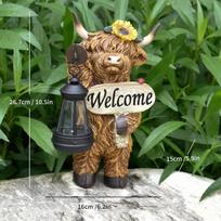 Resin Lantern Highland Cow Solar Outdoor Lamp Statue Ornament Garden Villa Landscaping Sculpture Night Light beige