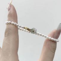 Luxurious Rice Pearl Flower Bracelet: Elegant, Sophisticated, Ideal Gift for Best Friend gray
