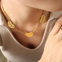 Exaggerated Design Hip Hop Smile Lips Pendant Neck Chain Titanium Steel Plated 18K Gold Personality Necklace Amazon beige