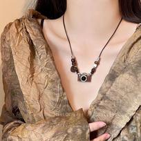 2025 Retro Brown Camera Necklace for Women - Sweet, Chic, Unique Style Sweater Chain, Light Luxury Niche Accessory Camera Tassel Necklace ruda