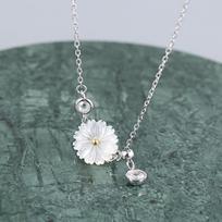 S925 Pure Silver Shell Daisy Necklace, Collarbone Chain, Women's Light Luxury, Niche Design, Ins Cool Style 45CM balto aukso spalvos