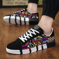 Nauji vyriški laisvalaikio drobiniai batai sportbačiai lengvi, patogūs grafiti vyriški batai Zapatos De Hombre Kanye West loafers 6.5 brown