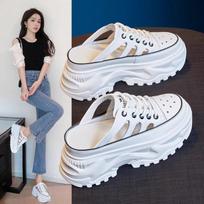 Lazy bag head half slippers women's summer wear 2025 new hollow breathable sandals muffin shoes little white shoes 35 balta