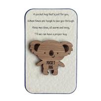 Wooden Animal Hug Pocket-sized Small Encouragement Stress Relieve Cute Animal Decoration Pocket