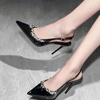 Designer Sandals Womens Shoes Thin Heel Pointed Rhinestones Single Shoes Patent Leather Bag Head Sandals Women's High Heels 34