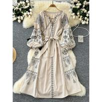 Bohemiško Retro Etninio Stiliaus Suknelė Moteriška Nauja Pavasario Rudens Siuvinėta Raišteliais Žibintų Rankovėmis Liemenį Pritraukianti Ilga Suknelė One Size smėlis
