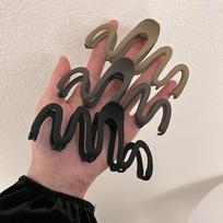 3 Pieces of Advanced Temperament Frosted Shark Clip Fashion Hair Card