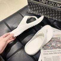 New Type of Herringbone Slippers for Women in 2024 Summer Thick Sole Couple Soft Sole Wearing Sandwich Slippers Outside Zapatos 35-36 balta