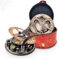 Navigate Your Destiny  Brass Compass with Leather Case Your Distinctive Guide Through Life's Adventures Perfect for Personal Use or Gifting