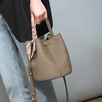 Versatile Bag New Women's Bag Crossbody Bag Light Luxury High-end Leather Portable Bucket Bag white