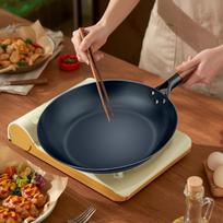 Universal Cooking Wok Pan for Induction And Gas Stoves 33cm