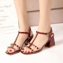 Fashion Ladies Shoes Square Heels Strip Pole Dance Rivet Open Toe Women's Sandals 2024 Luxury Vintage Trending on Sale Sales Korea Shoe 35 beige