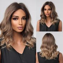 Juodas sintetinių plaukų perukas su auksiniais akcentais vidutinio ilgio banguoti perukai moterims, karščiui atsparūs Cosplay Daily Balayage netikri plaukai Wig LC2001-1 black