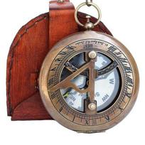 Žalvarinis saulės laikrodis  Atidaromas paspaudimu  Steampunk aksesuaras Unikali dovana vyrams Gražus rankų darbo  Saulės laikrodžio laikrodis  Saulės laikrodis Steampunk laikrodis jam  Dekoras gray