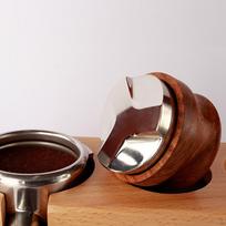 Kavos tamperis-lygintuvas su iškraipymu, trijų nuolydžių, medinis 58mm brown