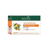 Biotique Įdegio šalinimo rinkinys „Clear Young Skin“ veidui (Nemokamai su „Swiss Magic“ tamsių dėmių korektoriumi)