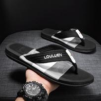 Fashion High Quality Brand Hot Sale Flip Flops Men Summer Beach Slippers Men Fashion Breathable Casual Men Flip Flops Summer Outdoor 39 juoda