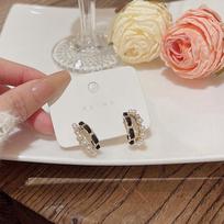 S925 Silver Pearl & Black Leather C-Shaped Earrings for Women - Light Luxury Style E5638 auksas