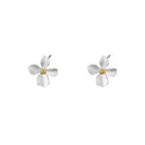 Šviežūs Gardenijos Auskarai Moterims su Elegantišku ir Prabangiu Aukštos Klasės Dizainu white