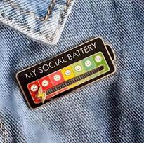 Social Power Brooch: Student Bag Badge, Mood-Changing Metal Accessory Gift