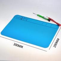 Silicone Insulation Pad for Mobile and Computer Repair: High-Temperature Resistant, Screw Locator, and Compatible with Hot Air Gun.