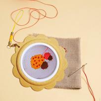3 Pieces Mini Embroidery Hoop Flower Stitch Reusable Floral Frame DIY Pendant Crafts beige