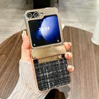Skirta Samsung Galaxy Z Flip6 Flip5 Flip4 Flip3 telefono dėklas Padengtas Deimantinis Rėmelis PC Hibridinis Patikrintas Raštas Audiniai Atsparus Smūgiams 3vnt Sulankstomas Dėklas Samsung Z Flip6 juoda