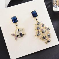 925 Silver Needle Fashion Gold Color Personality Micro-set Cubic Zirconia Fish Earrings Asymmetric Dangle Earrings for Women auksas