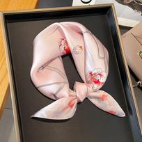 Silk Feeling Scarf Kvadratinė satininė galvos skara moterims 53x53cm white