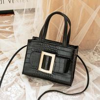 Cozy Up Patterned Single Shoulder Crossbody Handbag for Women 18x13.5x7CM raudona