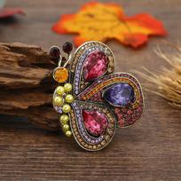 Vintage Creative Central Asian Feng Shui Diamond Butterfly Brooch Pearl Animal Pin Female Niche Exaggerated Insect Corsage Accessories mėlyna
