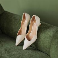 Krazing Pot Cow Skin Fashion Spring Autumn Stiletto High Heels Slip on Women Pointed Toe Sexy Party Shoes Modern Pumps 35 smėlis