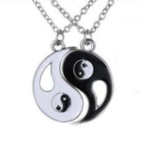 2 vnt. / rinkinys Geriausi draugai Tai Chi Yin Yang tuščiaviduriai pakabukai, suskirstyti derantys karoliai