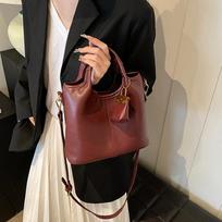 Design Fashion Small PU Leather Shoulder Crossbody Bag for Women Winter New Tend Simple Underarm Bag Handbags 26x10.5x21cm juoda