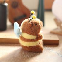 Cute Cute Wings Vibrate and Move Bee Kapibala Pendant Plush Toy Doll Bag Hanging Keychain 15cm