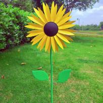 Outdoor Garden Rotating Metal Windmill Iron Patio Villa Lawn Sunflower Decoration Plug-in Ornaments geltona