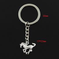 Madingas 30 mm raktų pakabukas Metalinis raktų pakabukas Raktų pakabukas Juvelyriniai dirbiniai Antikvariniai sidabro spalvomis padengti bėgimo žirgais 17x22 mm pakabukas sidabras