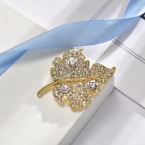 Simple Maple Leaf Brooch Suit Exquisite Rhinestone Temperament Brooch Fashion Men 'S And Women 'S Shirt Collar Pin Collar Button gray