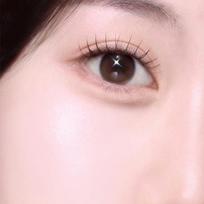 Clio Glass and Highlighter 01 Moonlight Drops gray