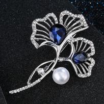 Pearl Ginkgo Biloba Brooch Fashion Versatile Crystal Pin Anti-Light Corsage Women'S Clothing Accessories gray