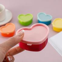 5 vnt Mini išspaudžiamas butelis priešpiečių dėžutės plastikinis pagardų butelis kečupo salotų padažui pagardų nešiojamas maisto indelis heart-shaped
