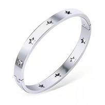 Pentagram Titanium Steel Hollow Buckle Bracelet, Fashionable and Versatile 18K Plated Bracelet for Women, Ins Style Jewelry 18K sidabras