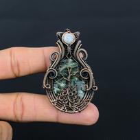 Seraphinite & Moonstone Gemstone Handmade Pure Copper Wire Wrapped Pendant Jewelry 2.56 Inches žalia