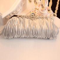 Women Clutch Purse Dazzling Crystal Satin Fashion Day Clutches Soft Handbag Purse Formal for Party Cocktail Wedding sidabras
