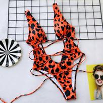 Moteriškas maudymosi kostiumas Seksualus leopardo rašto vientisas maudymosi kostiumas su išpjova ir tvarsteliu M oranžinė