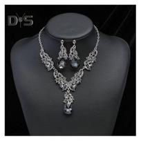 Women Necklace Earrings Set Luxury Symmetric Retro Rhinestone Hollow Out Anti-allergy Hanging Earrings Bridal Wedding Prom Anniversary Jewelry Set pilka
