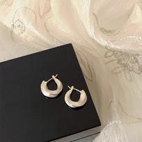 Drip Twisted Irregular Geometric Metal Ear Buckle Women'S Niche Design Light Luxury Retro Elegant Versatile Earrings